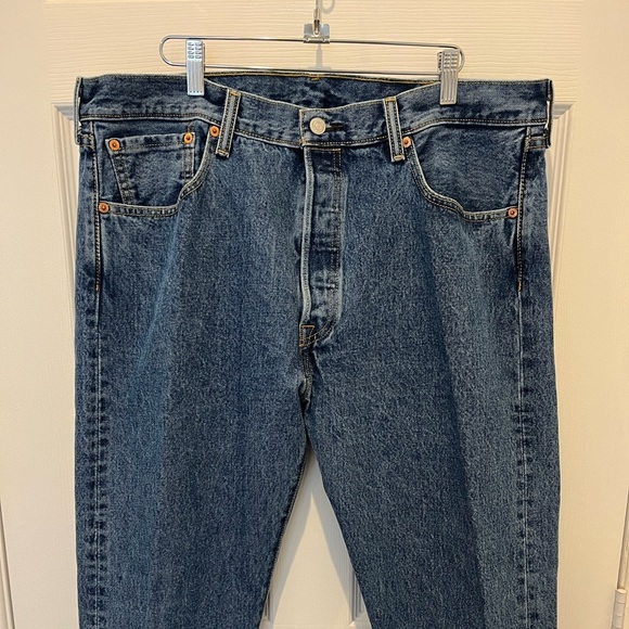 Levi’s Men 501 Medium Wash Denim Jeans Straight Leg 38x34 Vintage 90 Button‎ Fly - Picture 3 of 6